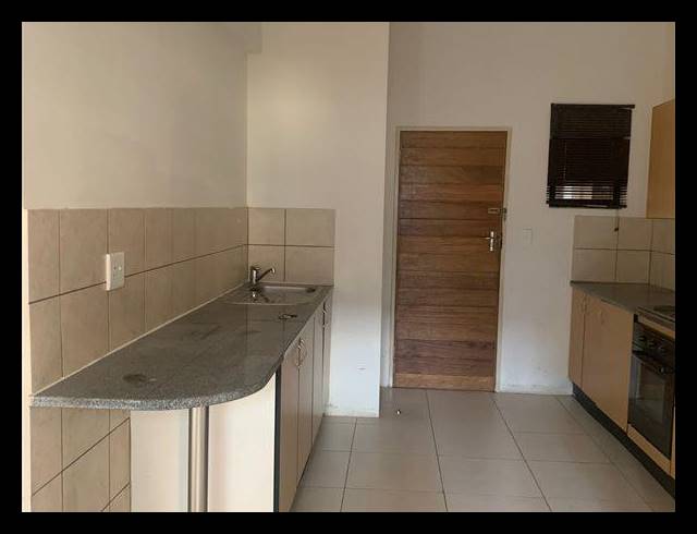 2 BEDROOM APARTMENT FOR SALE IN BRAAMFONTEIN WERF